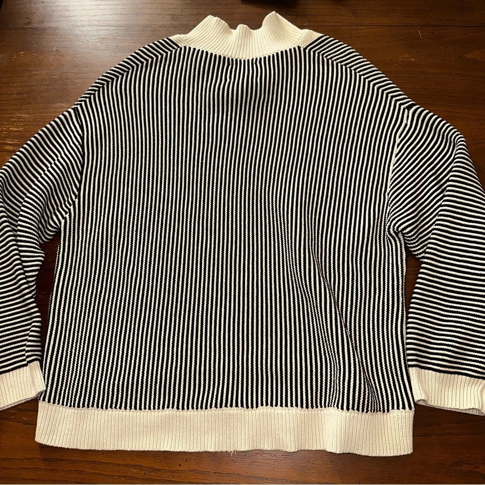 Found men’s TABAS TIE KNIT COLLARED SWEATER
in cream S - Picture 9 of 11